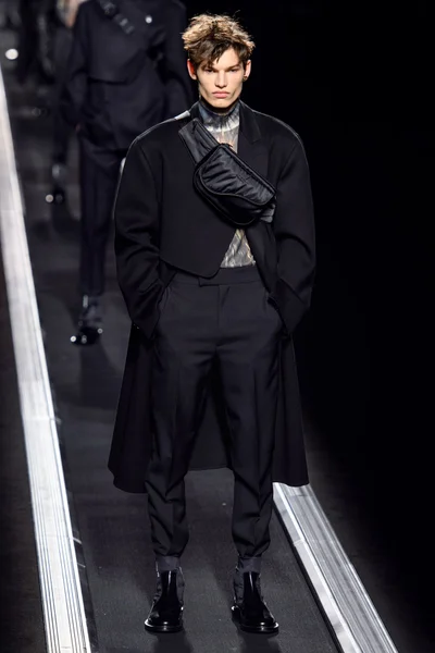 Look 2